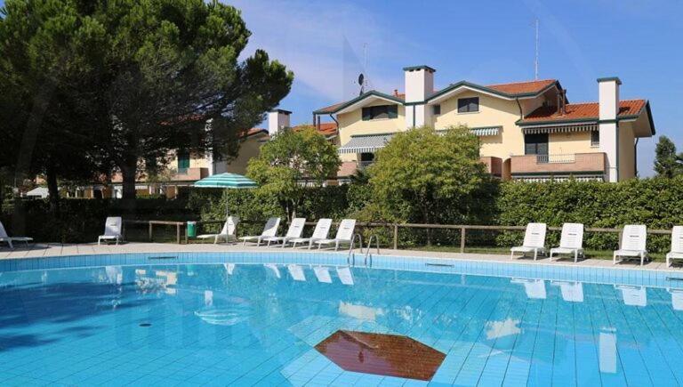 Residence Marco Polo Eraclea Mare Exterior foto